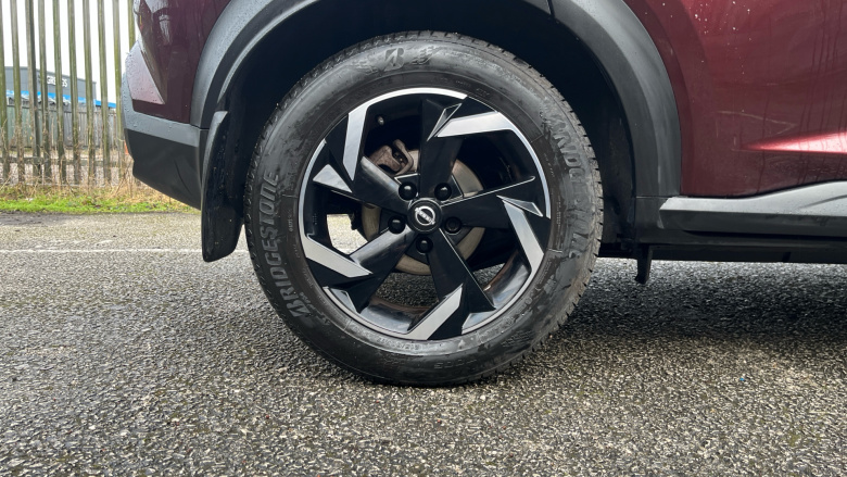 Nissan Juke 1.0 DiG-T 114 N-Connecta 5dr Petrol Hatchback